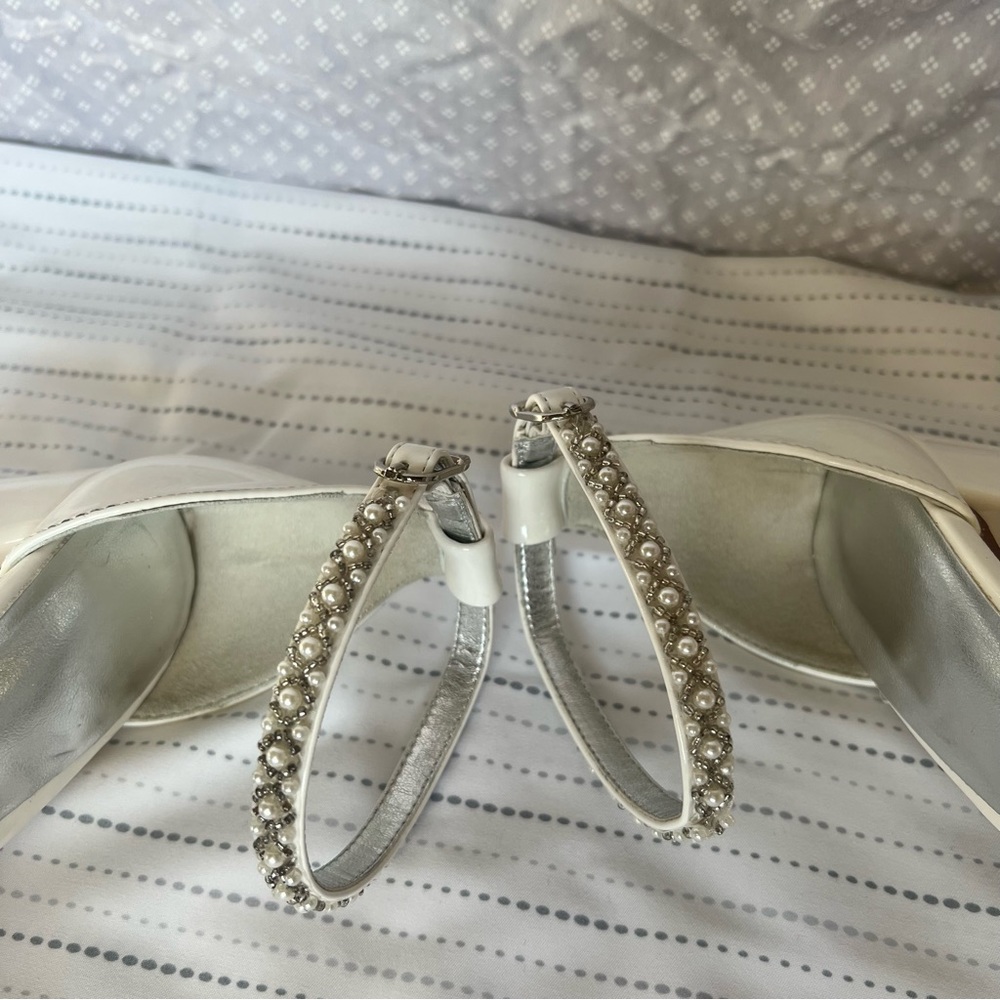 White Beaded Heels, Open-toed, Adjustable Ankle Strap - Picture 4 of 8